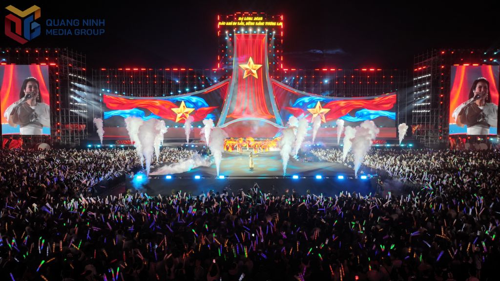 “Hạ Long Concert 2025” là một trong những sự kiện âm nhạc hoành tráng và quy mô nhất tỉnh Quảng Ninh từng tổ chức. Ảnh: Đỗ Phương